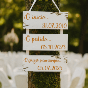 Placa Decorativa Tripla para Casamento – “Nossa História”